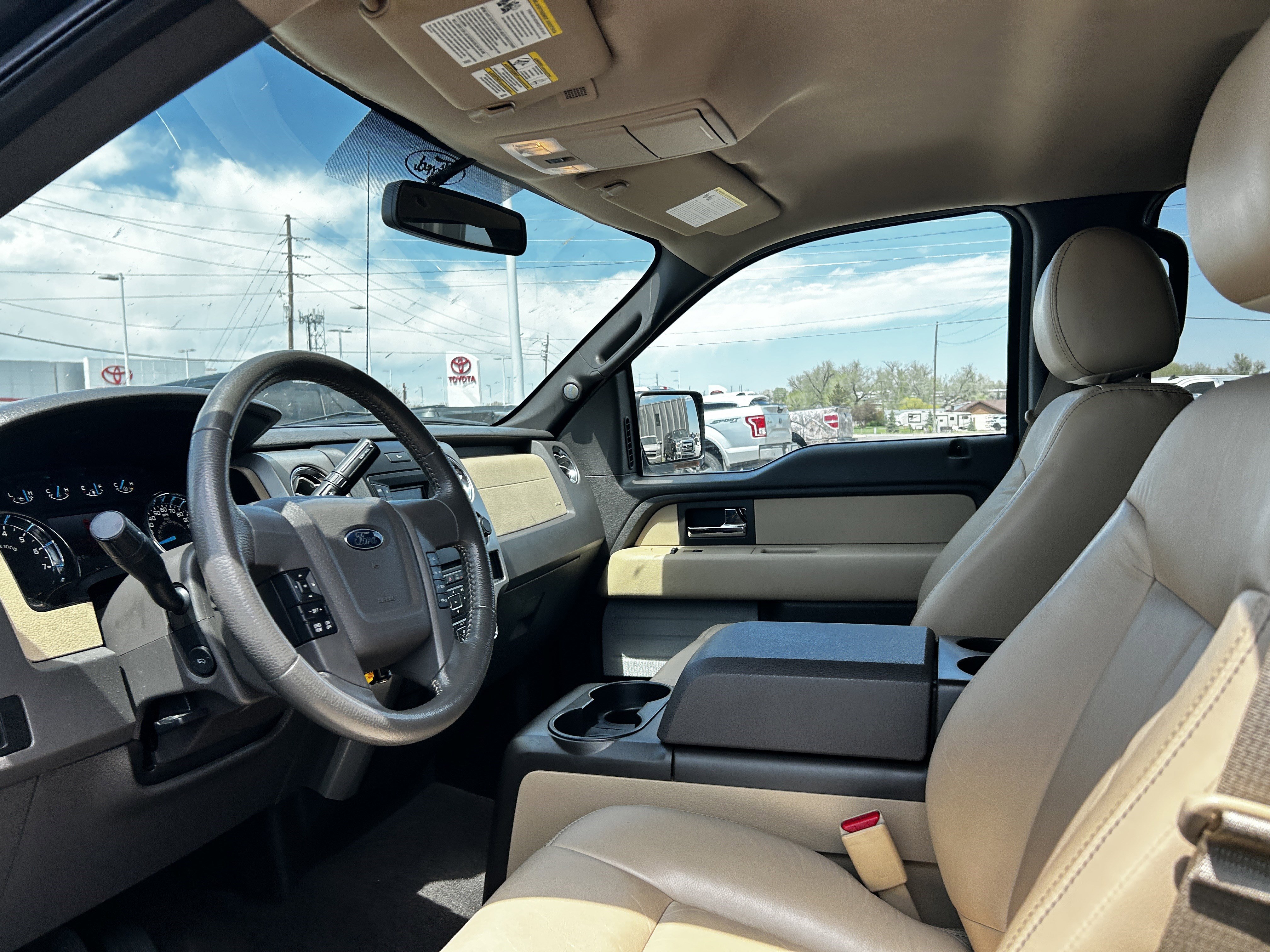 Used 2014 Ford F150 XLT w/ Equipment Group 302A Luxury AWD/4WD image 9