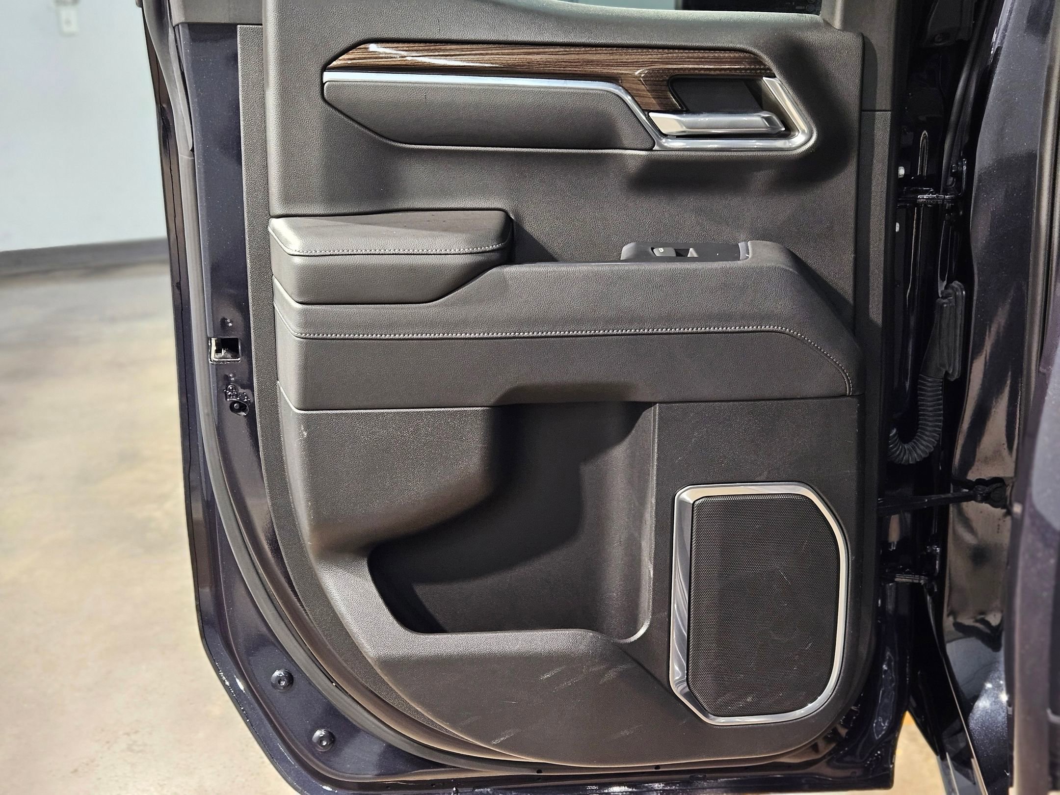 Used 2023 Chevrolet Silverado 1500 LT image 32