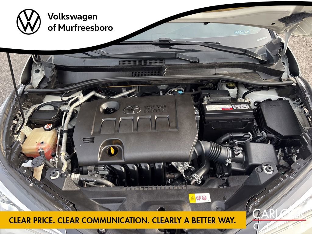 Used 2019 Toyota C-HR Limited image 11