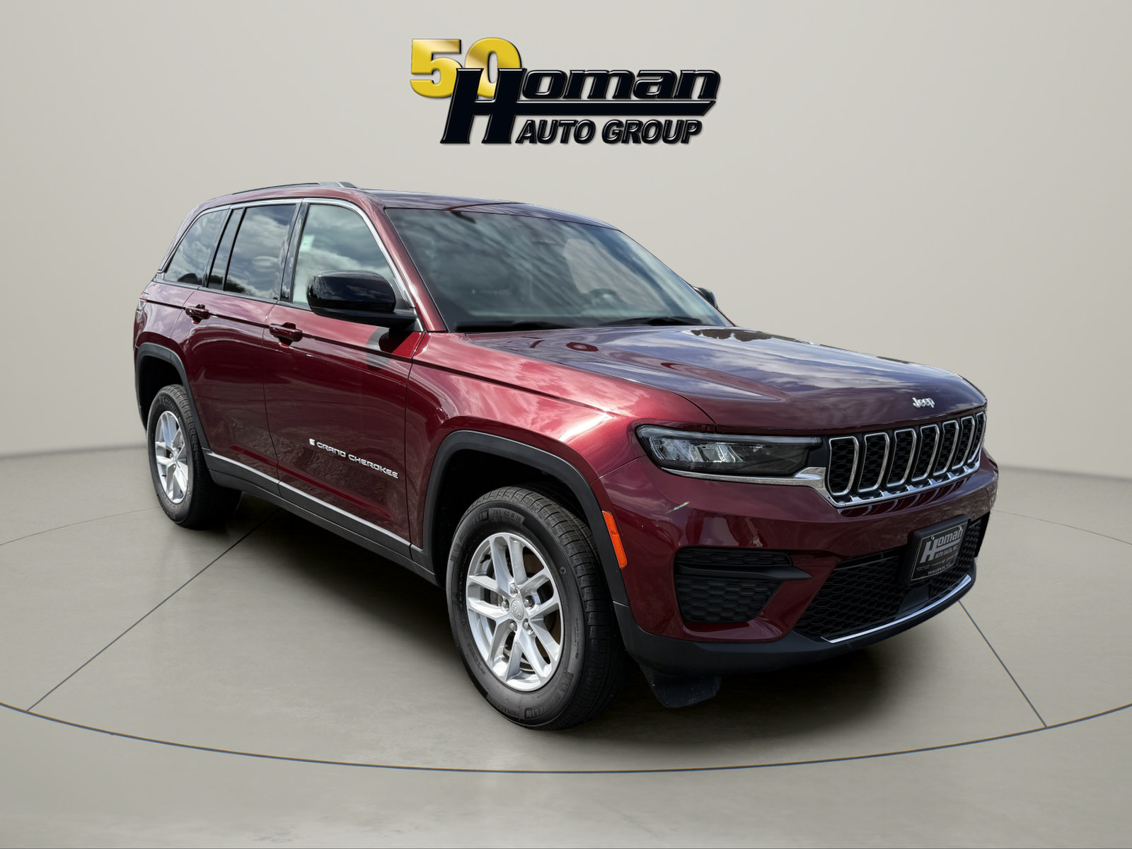 Used 2025 Jeep Grand Cherokee Laredo X w/ Luxury Tech Group I AWD/4WD image 7