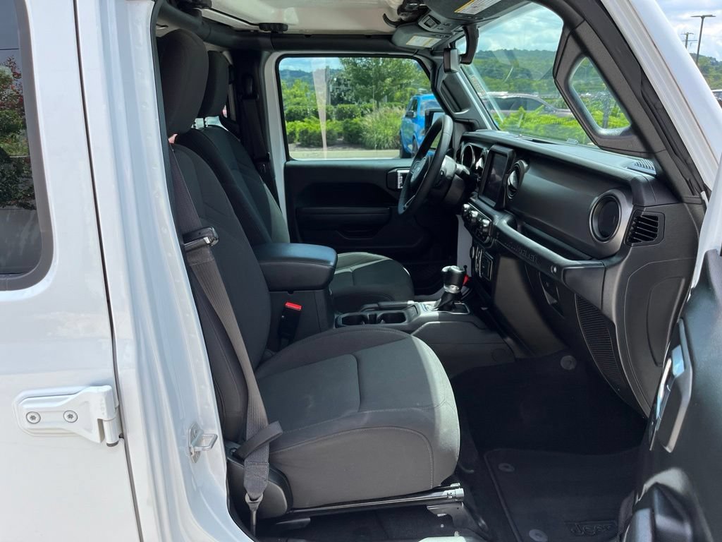 Used 2023 Jeep Wrangler Unlimited Sport AWD/4WD image 26