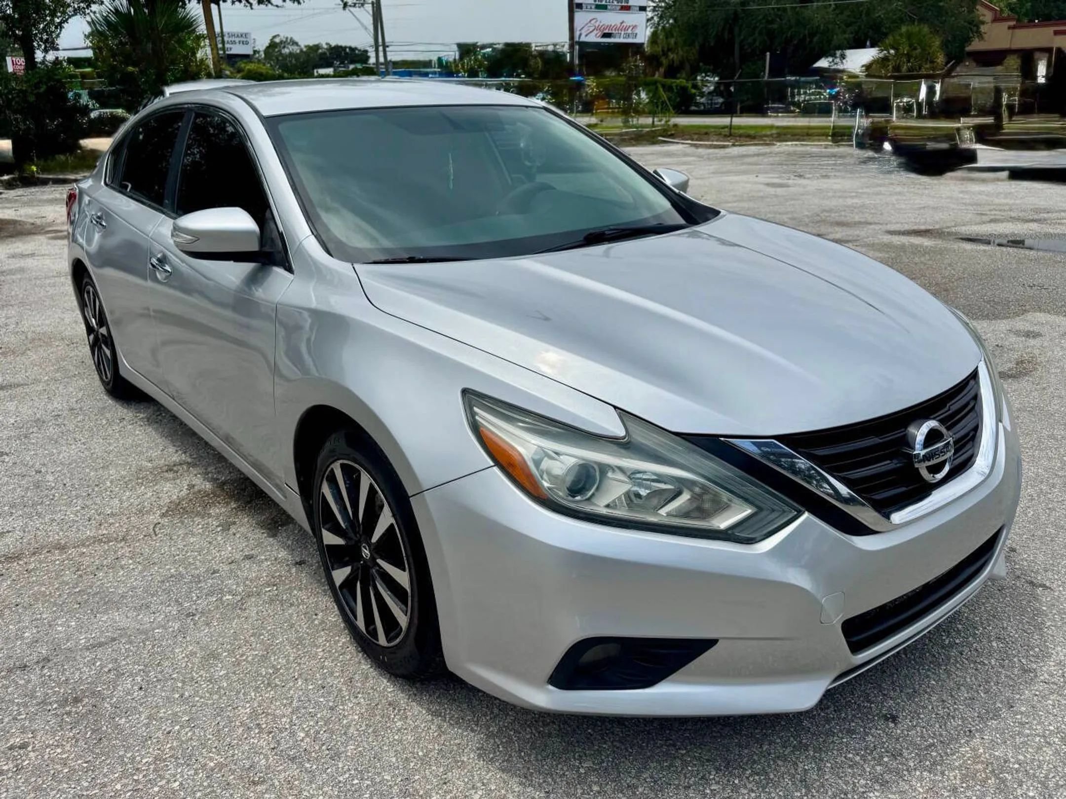 Used 2018 Nissan Altima 2.5 SL FWD image 18