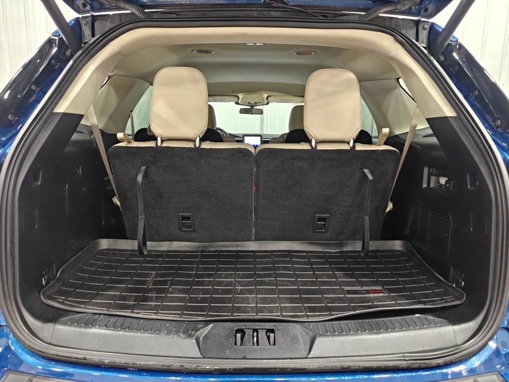 Used 2020 Ford Explorer XLT w/ Equipment Group 202A image 33