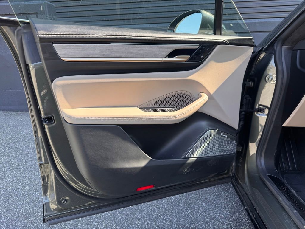 Certified 2024 Porsche Macan Turbo Electric image 17