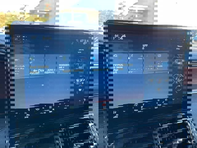 Used 2024 Lincoln Navigator L 4WD image 14