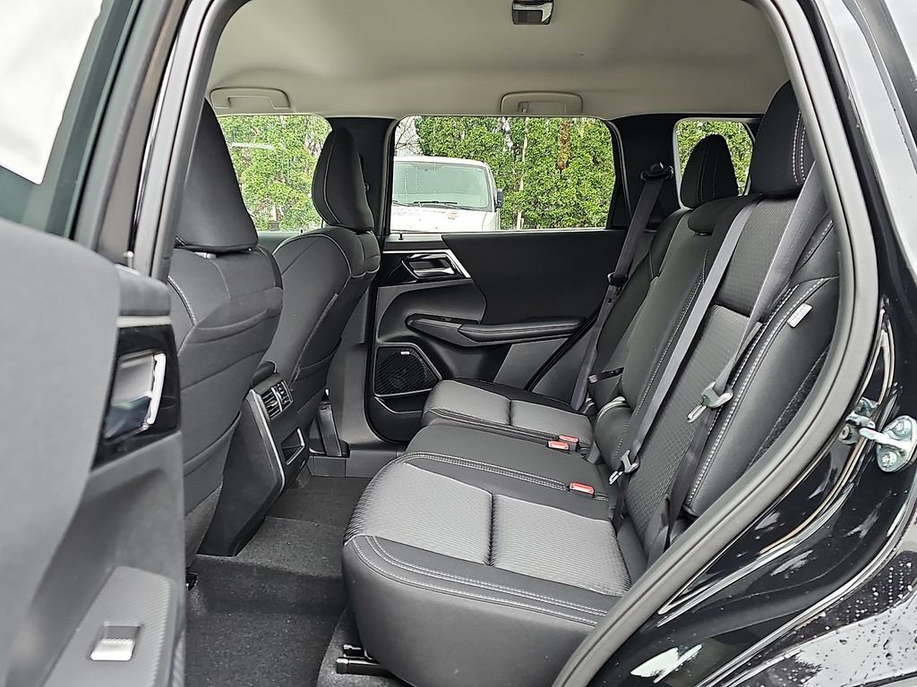 New 2026 Mitsubishi Outlander ES AWD/4WD image 6