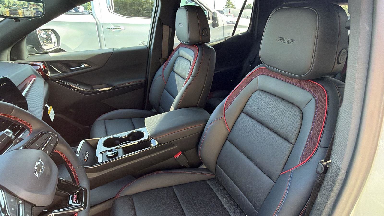 New 2026 Chevrolet Equinox RS w/ Convenience Package III FWD image 16