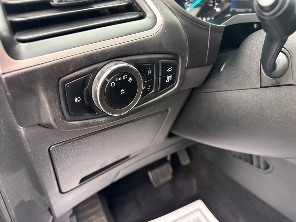 Used 2024 Ford Edge SEL w/ Sport Appearance Package image 28