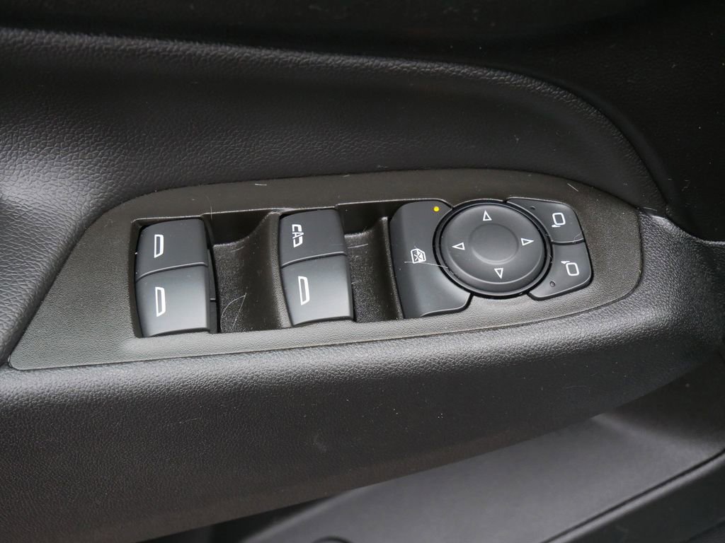 Used 2023 Chevrolet Equinox LT image 18