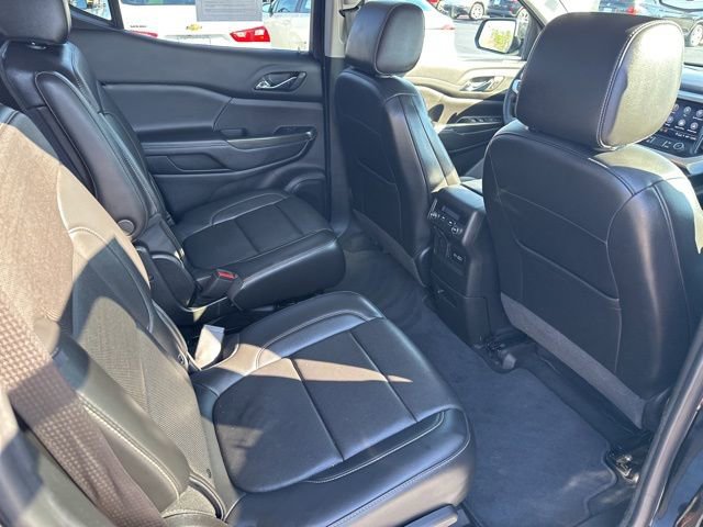 Used 2023 GMC Acadia SLT image 19