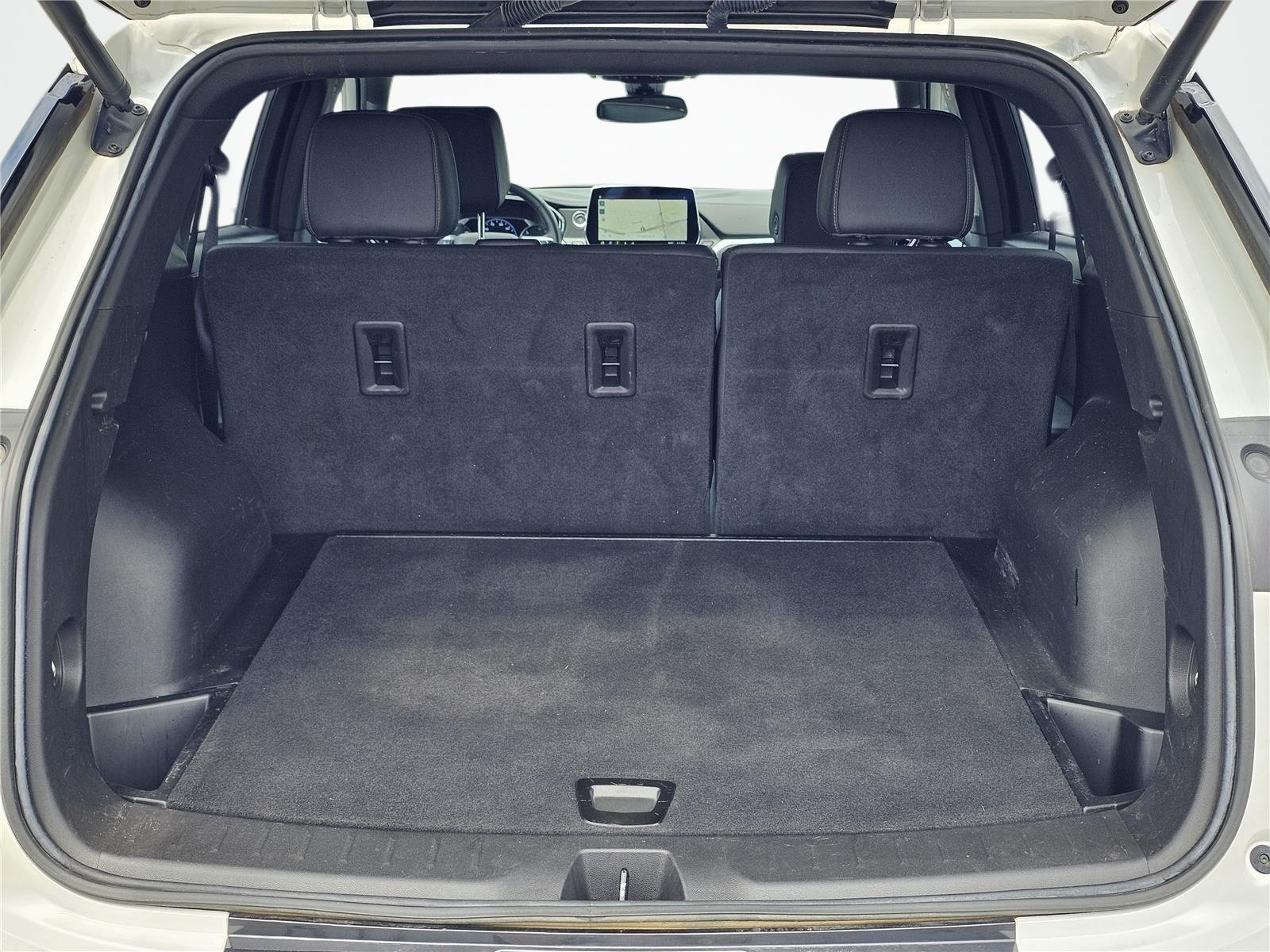 Used 2023 Chevrolet Blazer Premier FWD image 12