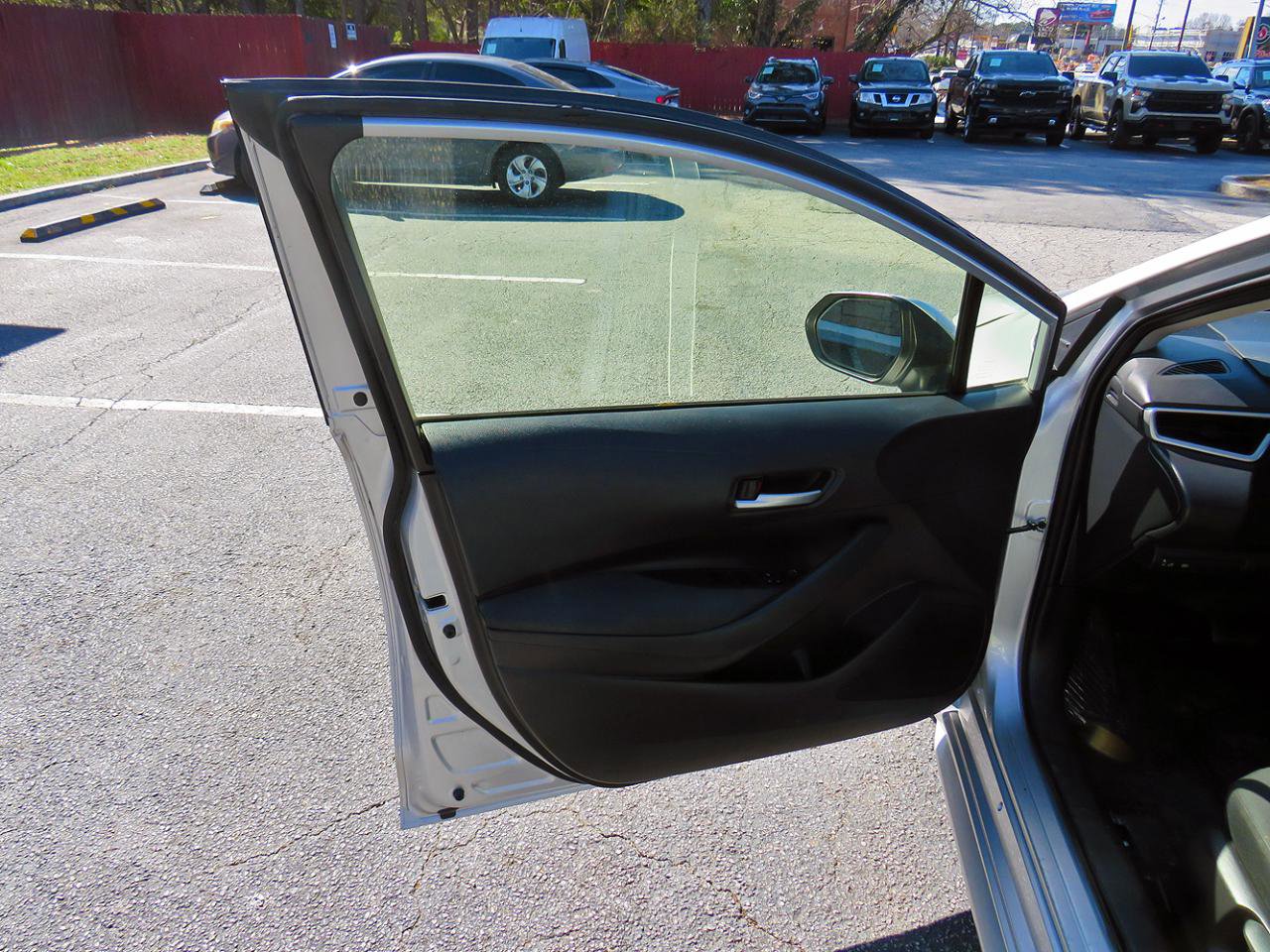 Used 2020 Toyota Corolla LE FWD image 13