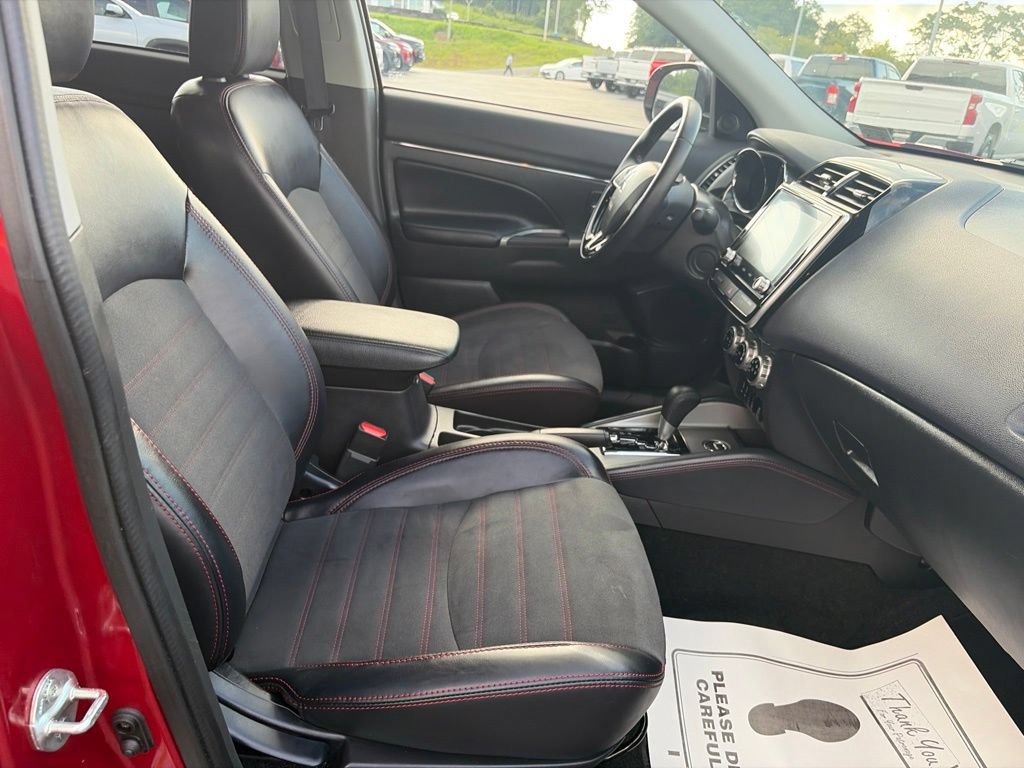 Used 2025 Mitsubishi Outlander Sport ES AWD/4WD image 36
