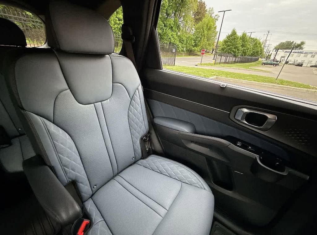New 2025 Kia Sorento SX Prestige AWD/4WD image 13