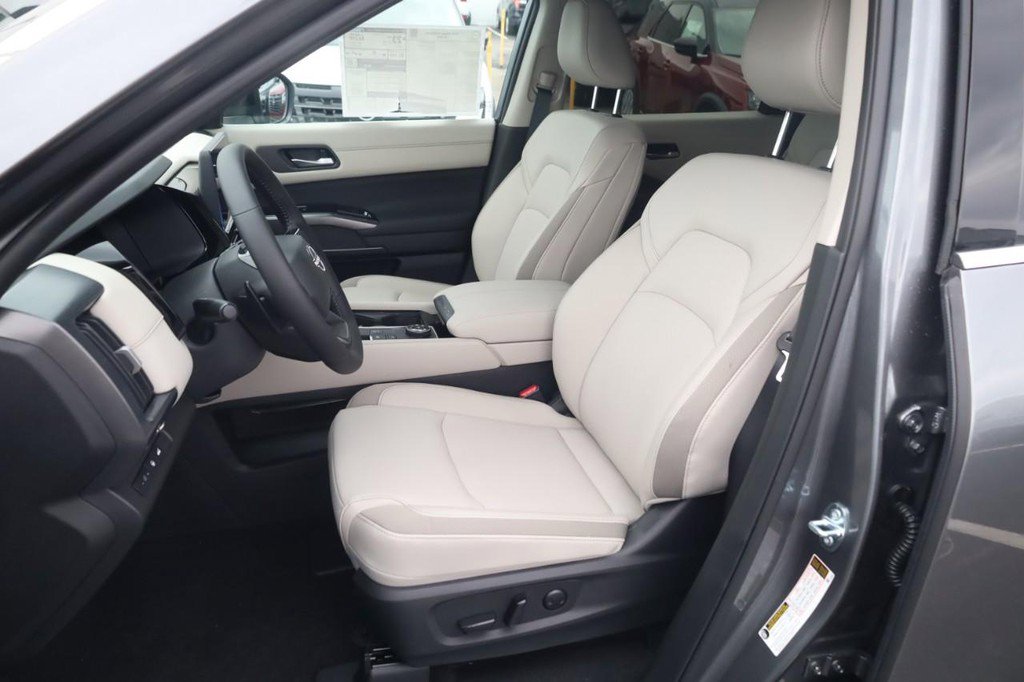 New 2026 Nissan Pathfinder SL image 20