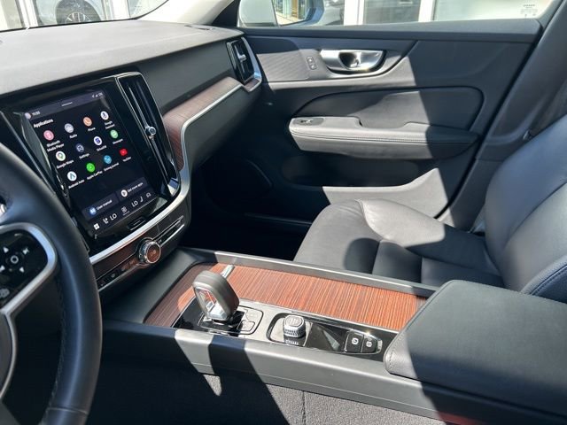 Certified 2025 Volvo V60 B5 Cross Country Plus AWD/4WD image 19