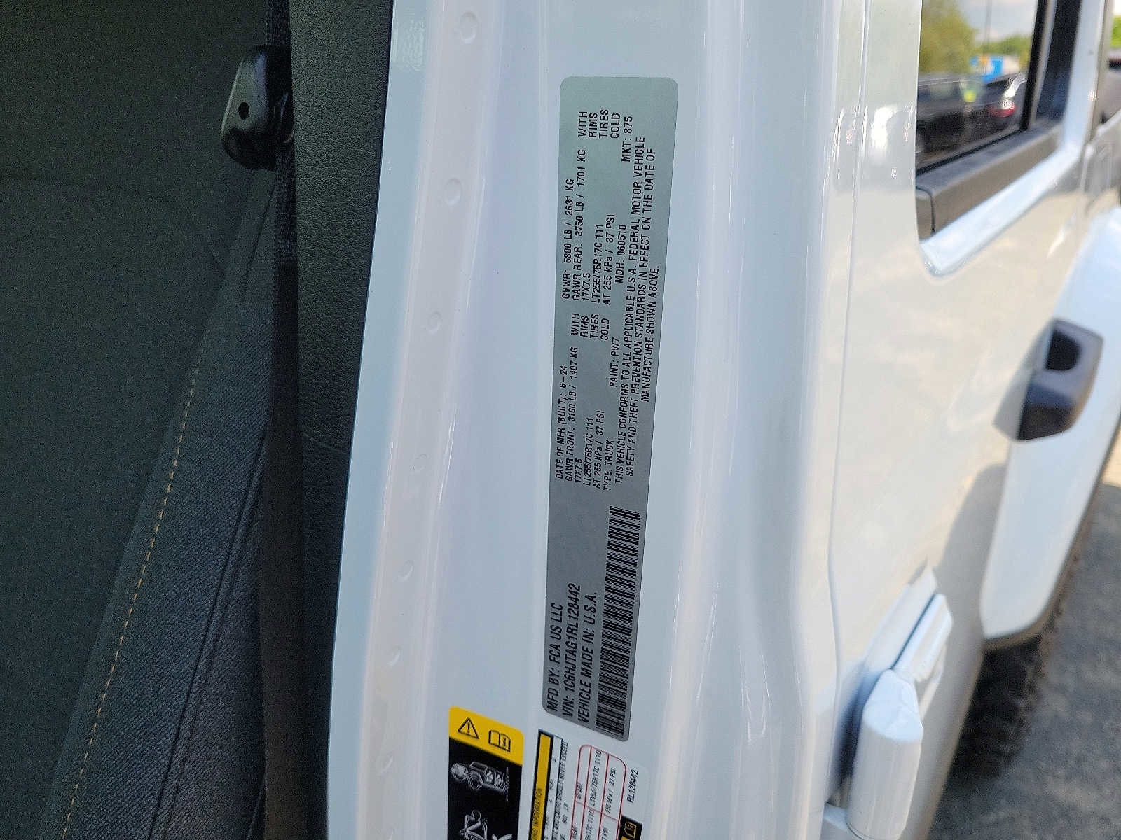 New 2024 Jeep Gladiator Sport image 13