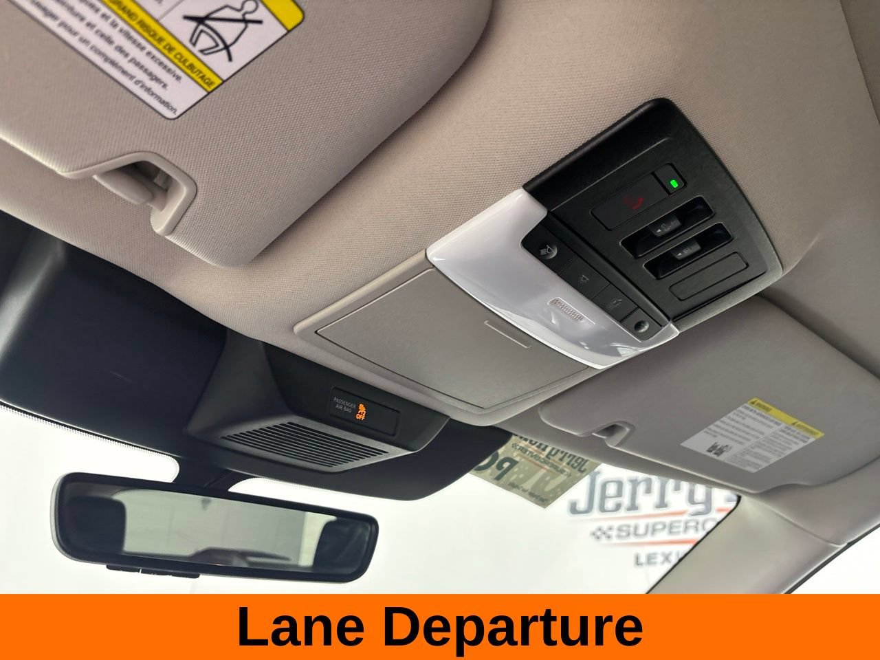 Used 2025 Nissan Pathfinder Platinum FWD image 24