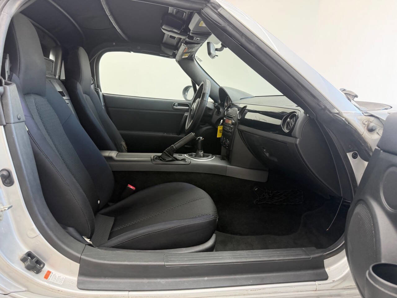 Used 2008 MAZDA MX-5 Miata Touring image 24