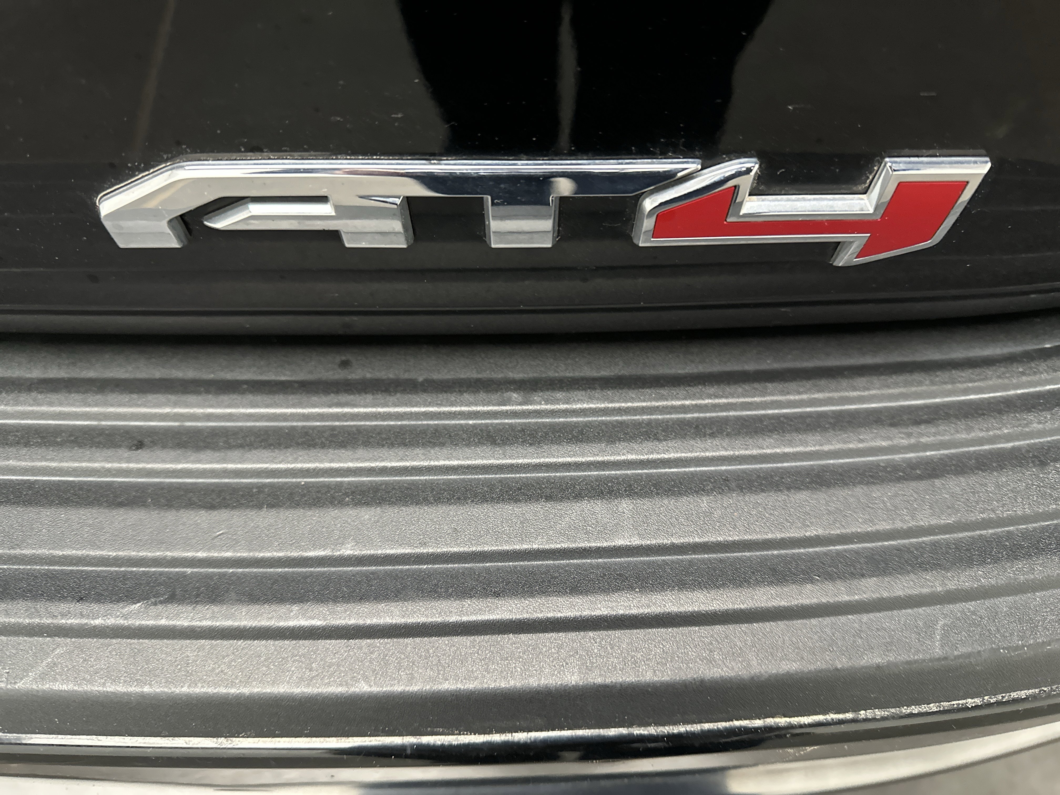 Used 2023 GMC Yukon XL AT4 image 13