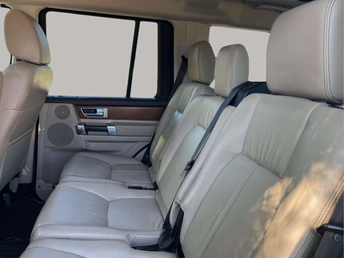 Used 2016 Land Rover LR4 HSE LUX AWD/4WD image 31