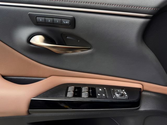 Certified 2025 Lexus ES 300h w/ Premium Package FWD image 14