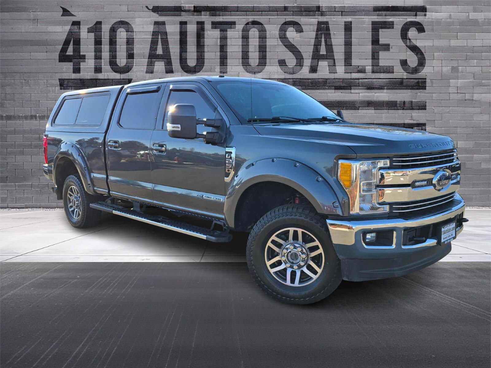 Used 2017 Ford F250 Lariat w/ Lariat Value Package AWD/4WD image 1