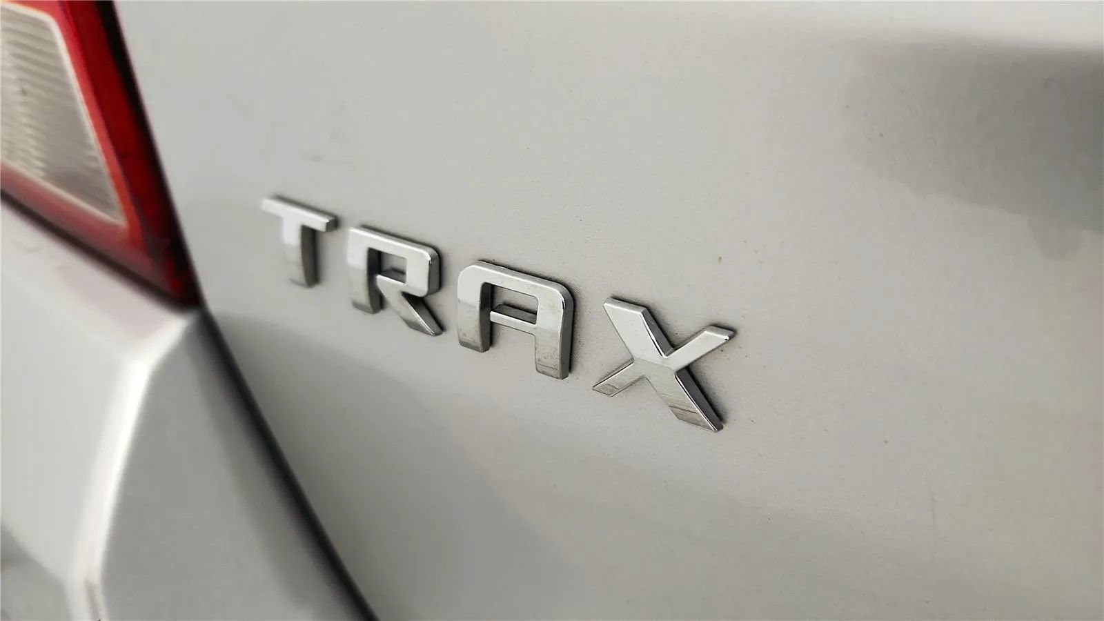 Used 2019 Chevrolet Trax LT w/ Driver Confidence Package FWD image 17