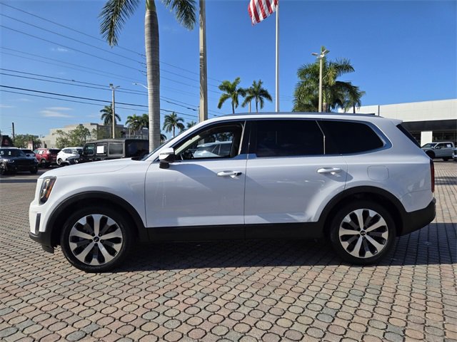 Used 2021 Kia Telluride EX w/ EX Premium Package image 4