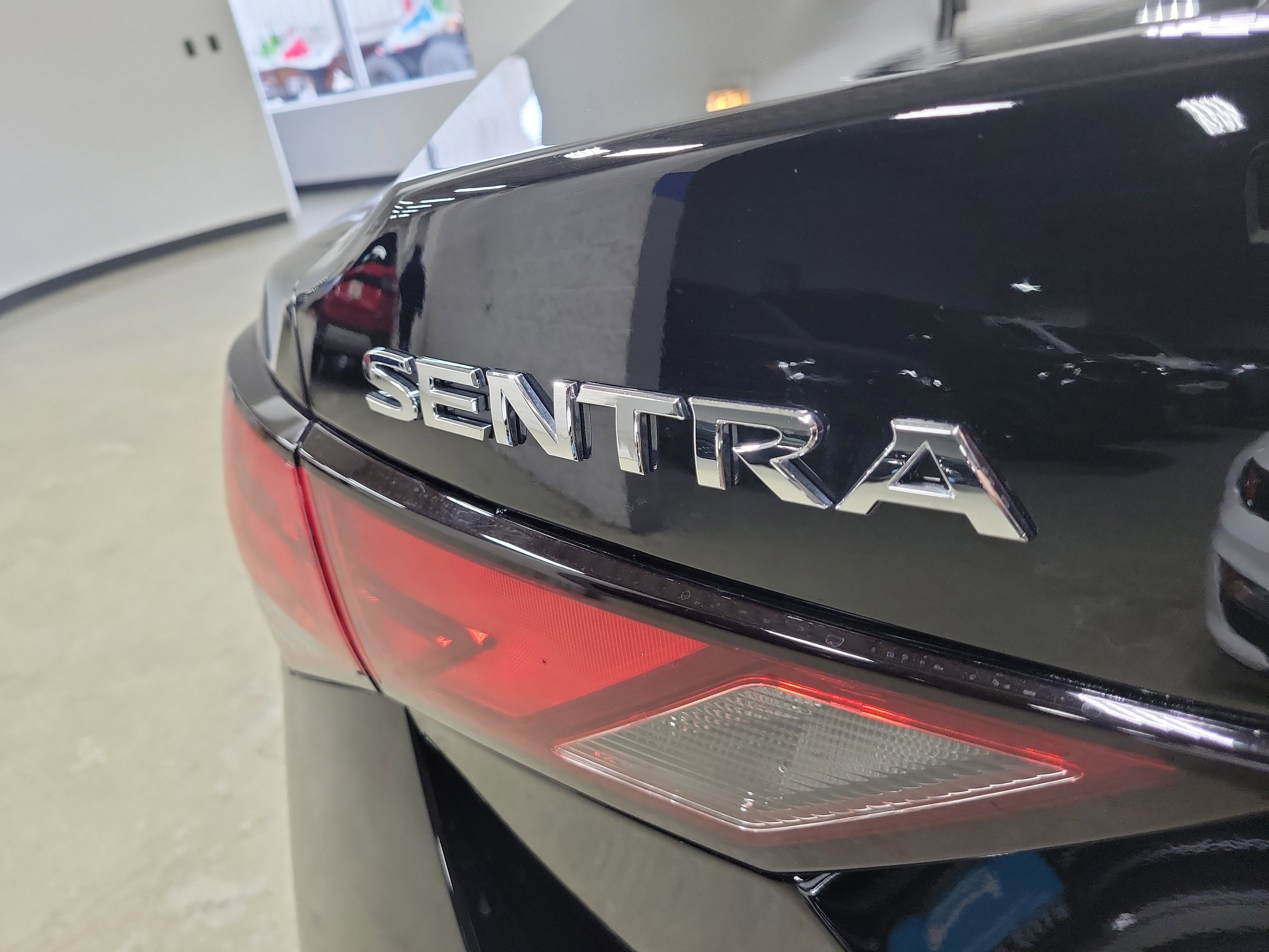 Used 2024 Nissan Sentra SV image 7