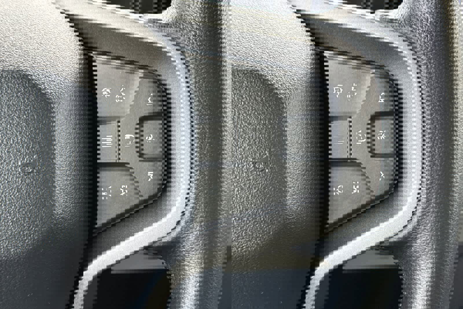 Used 2023 Ford Bronco Badlands image 28