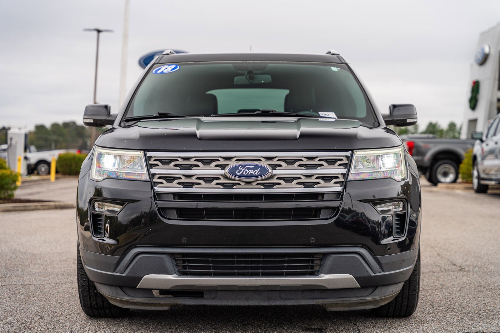 Certified 2018 Ford Explorer XLT w/ Equipment Group 202A image 2
