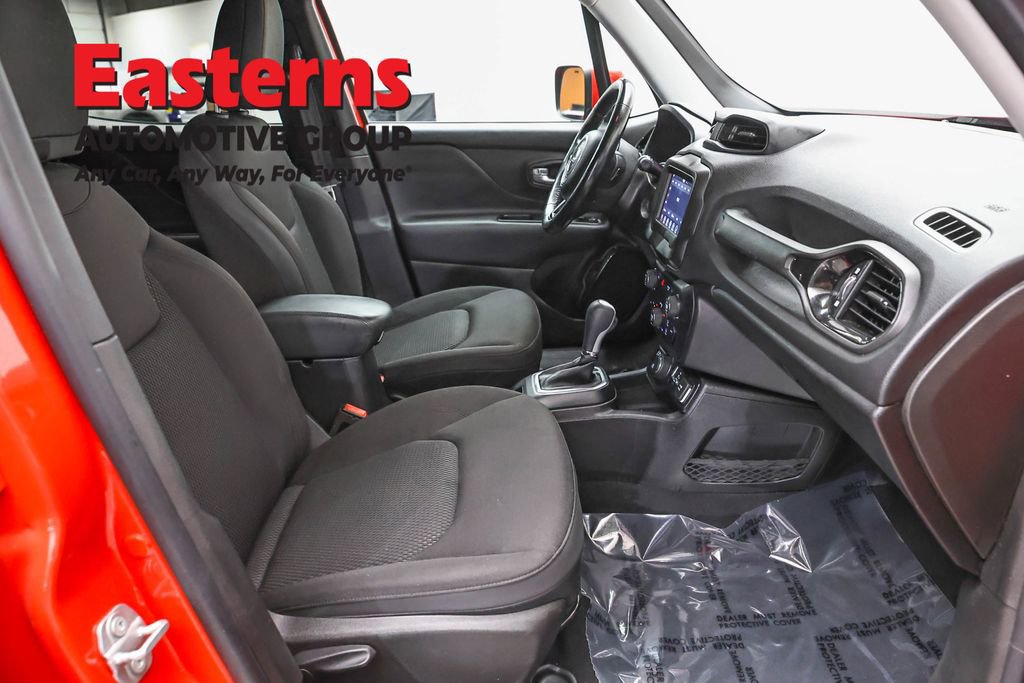 Used 2018 Jeep Renegade Altitude AWD/4WD image 25