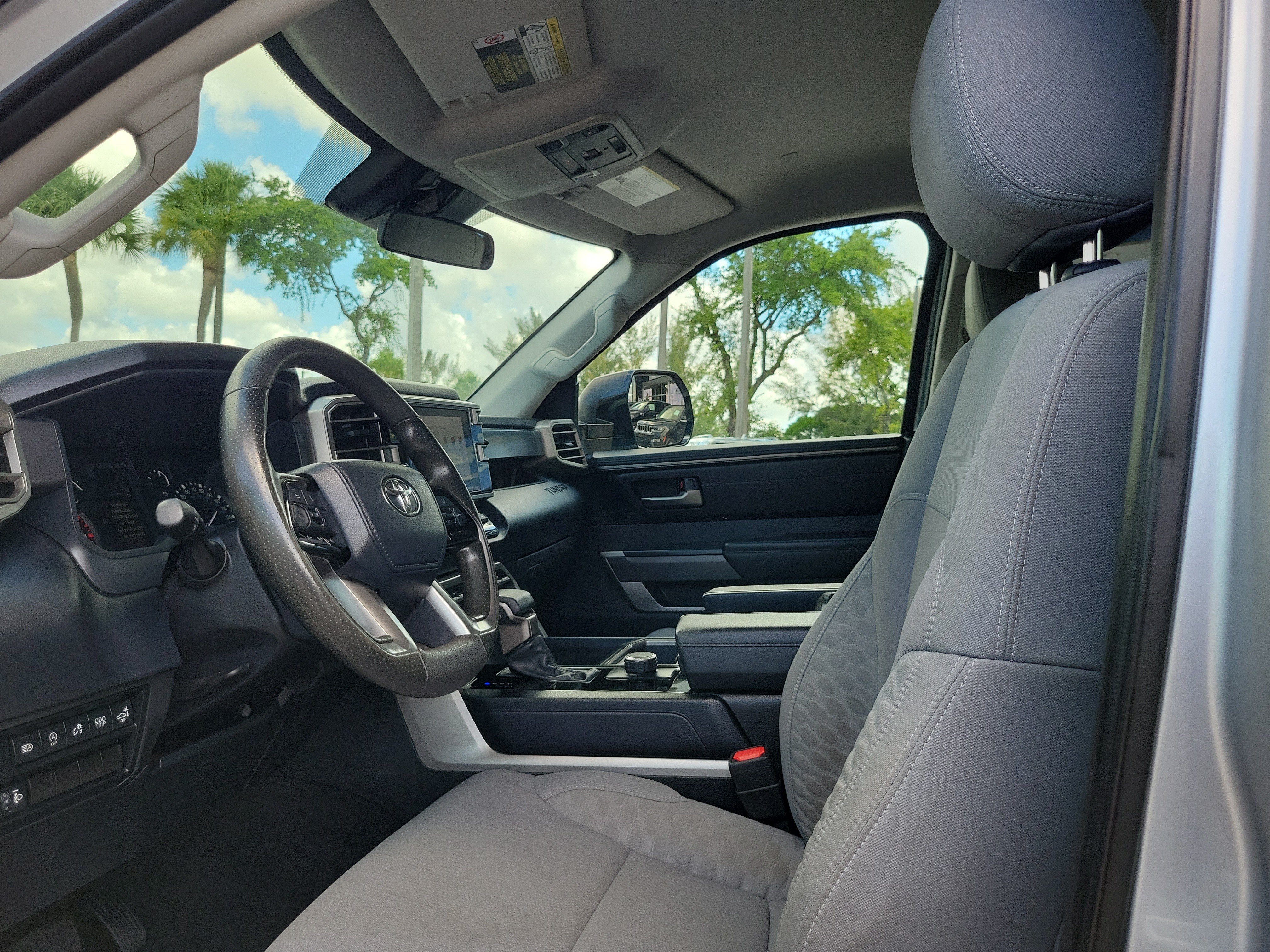 Used 2022 Toyota Tundra SR5 w/ Convenience Package RWD image 11