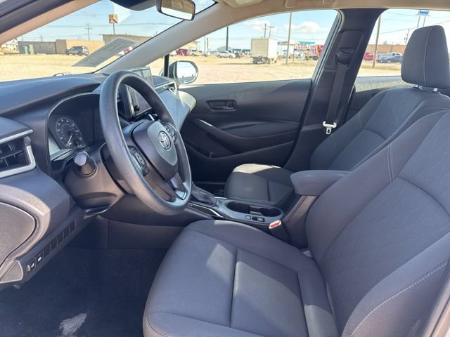 Used 2024 Toyota Corolla LE FWD image 2