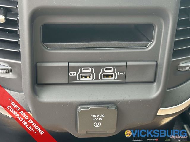 New 2026 RAM 1500 4x4 Crew Cab image 7