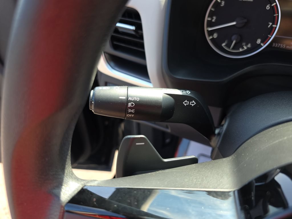 Used 2023 Nissan Rogue SV FWD image 33