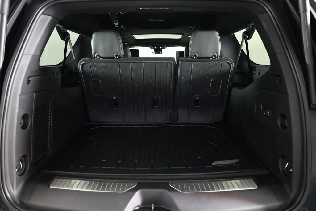 Used 2026 GMC Yukon XL AT4 Ultimate w/ LPO, Floor Liner Package image 13
