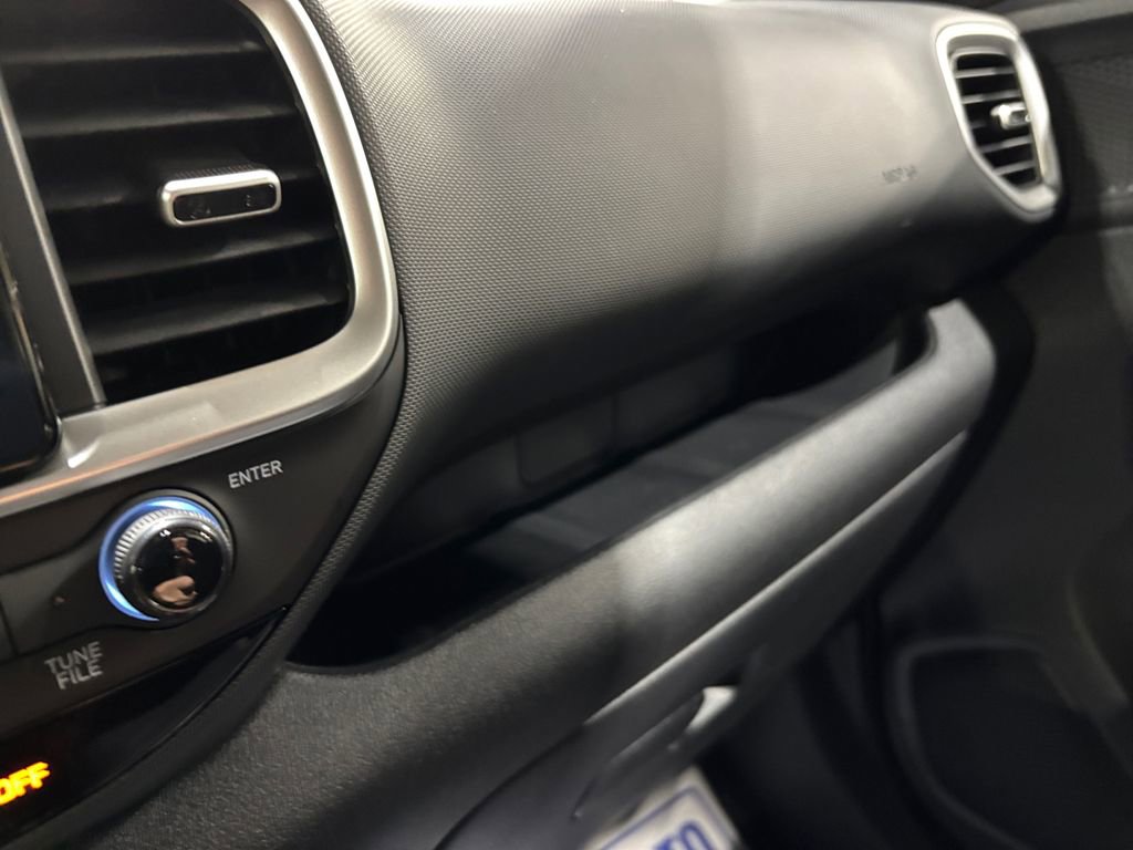 New 2025 Hyundai Venue SEL image 31