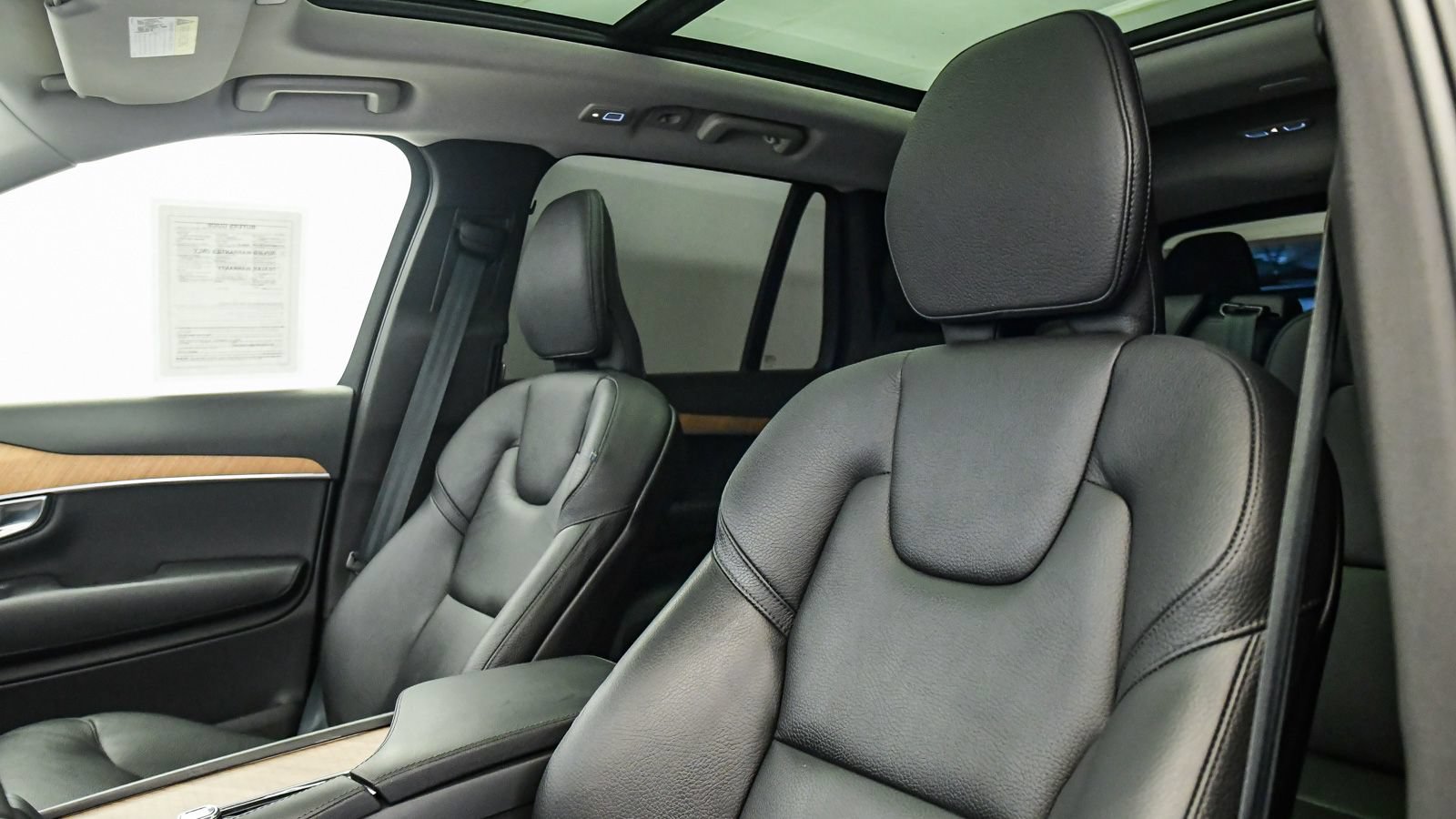 Certified 2023 Volvo XC90 T8 Core w/ Protection Package Premier AWD/4WD image 18