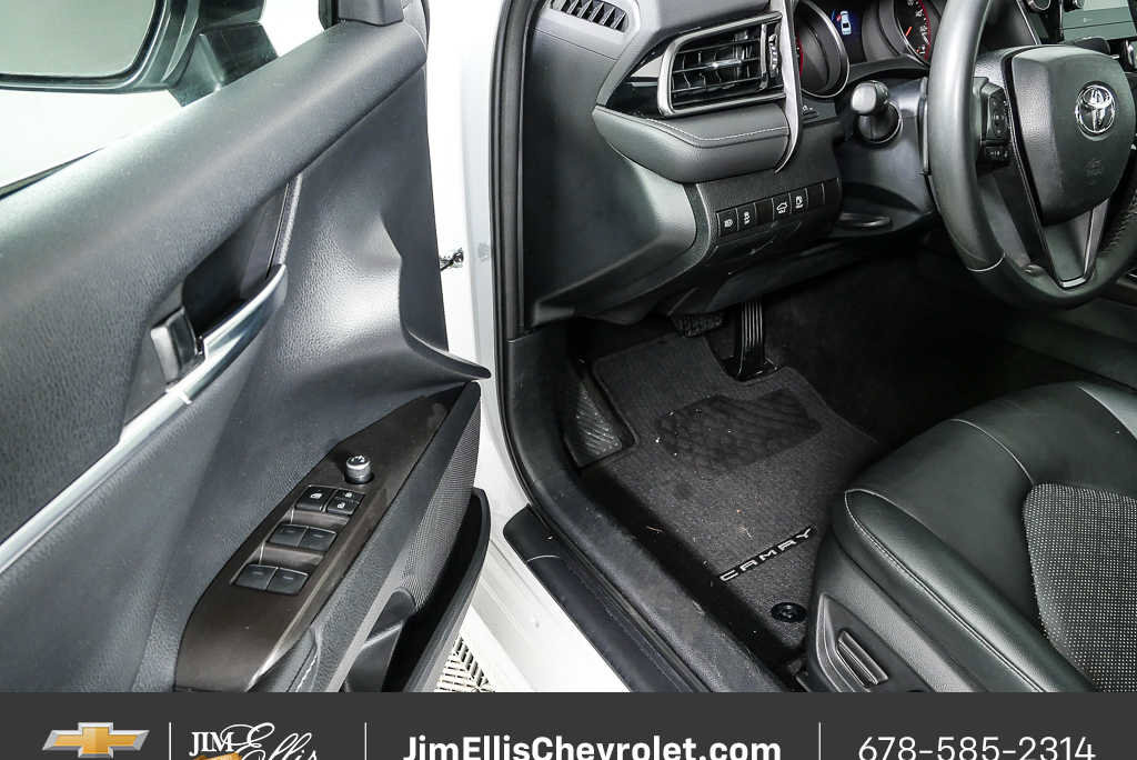 Used 2023 Toyota Camry XSE w/ Navigation Package FWD image 7