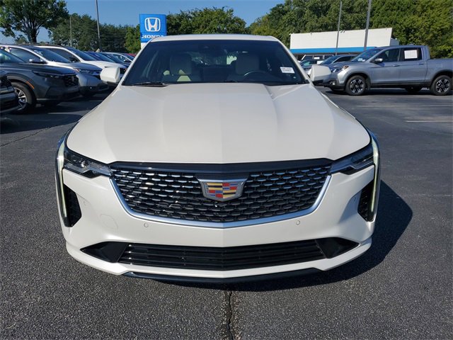 Used 2022 Cadillac CT4 Premium Luxury image 2