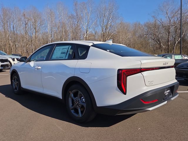 New 2026 Kia K4 LXS image 3