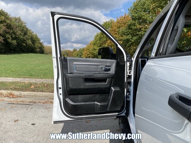 Used 2022 RAM 1500 Classic SLT w/ Electronics Group image 16