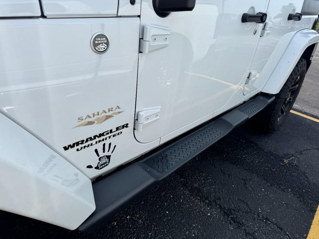 Used 2015 Jeep Wrangler Unlimited Sahara AWD/4WD image 7