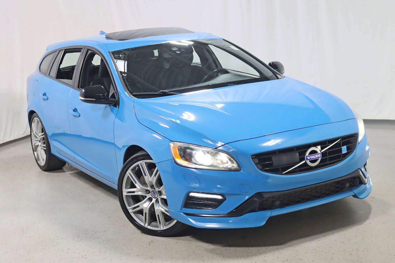 Used 2017 Volvo V60 T6 Polestar image 6
