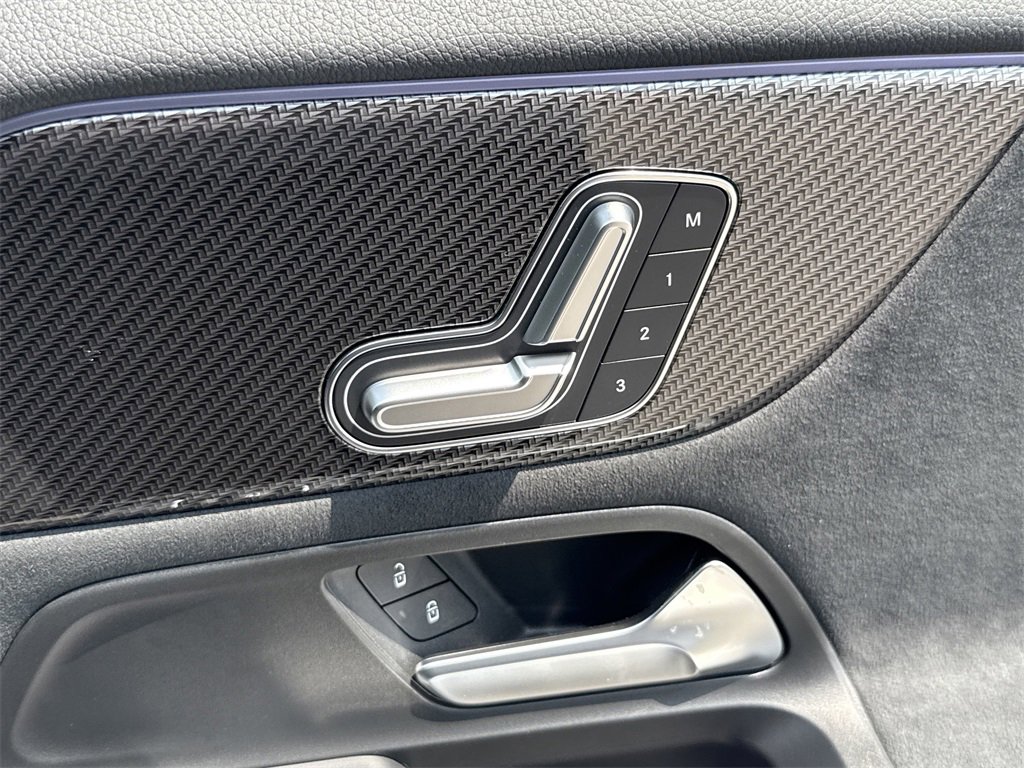 New 2025 Mercedes-Benz GLA 250 image 17