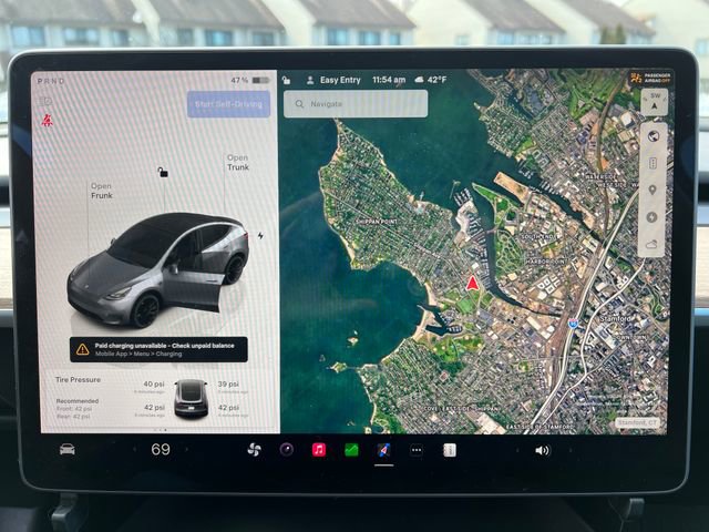 Used 2024 Tesla Model Y Performance image 21