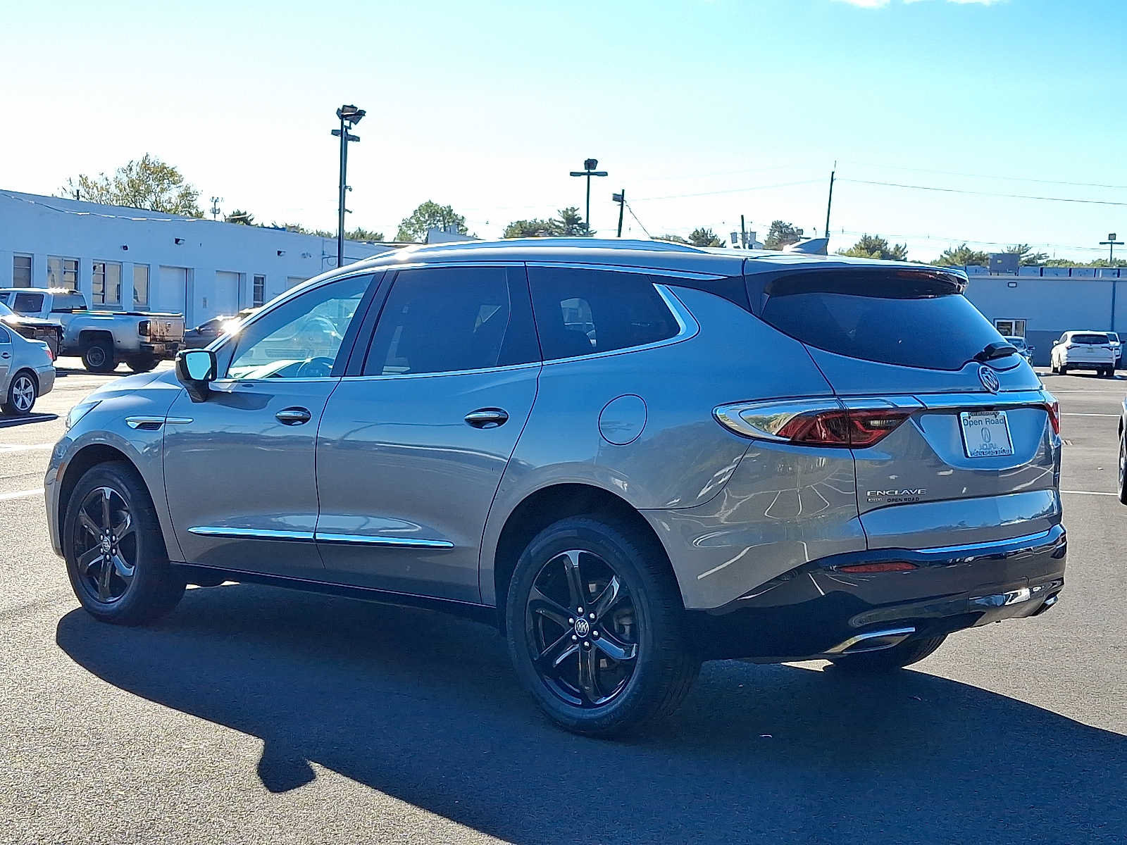 Used 2023 Buick Enclave Essence w/ Experience Buick Package AWD/4WD image 4