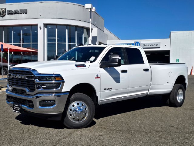 New 2027 RAM 3500 Big Horn AWD/4WD image 3